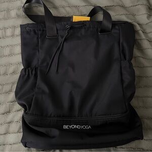 Beyond Yoga Drawstring bag 🧘